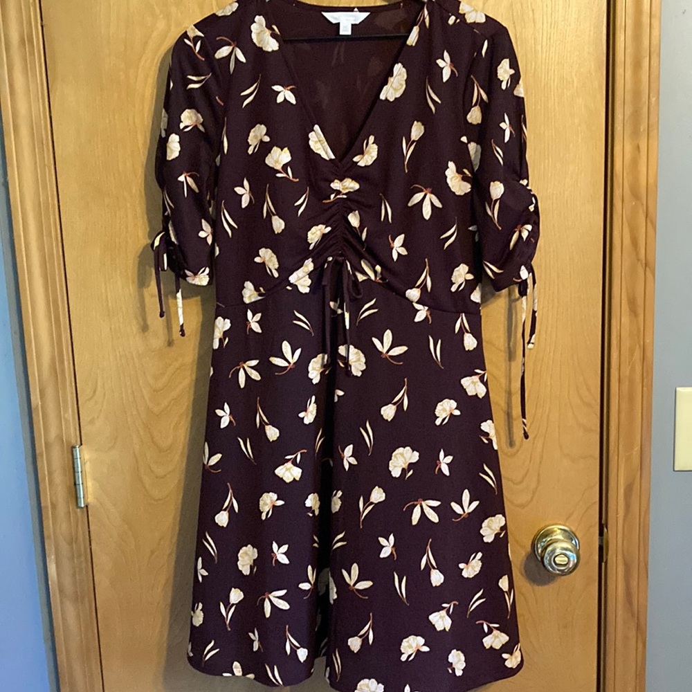 V neck dress with drawstring